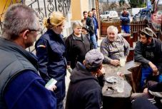 Csattanós választ kapott a belügyminiszter az „árvízben kocsmázó” köpeciektől