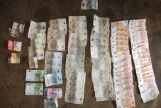 Nagy összeget lopott el egy autóból a csíkszeredai tolvaj