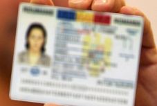 Ezért kellene személyit cserélnie sok település lakójának