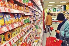 Az egészséget veszélyeztetik a minimális fogyasztói kosárba tartozó élelmiszerek