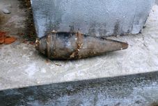 Egy ház tetőterében találtak világháborús lövedéket Hargita megyében