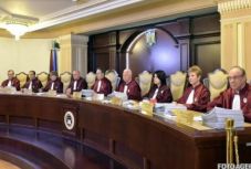 Katolikus gimnázium: szoros szavazati aránnyal döntött az alkotmánybíróság