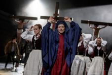 Ott mutatják be a Csíksomlyói Passiót, ahonnan az vétetett