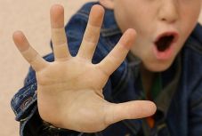 Játszótársával erőszakoskodott egy 13 éves pécskai fiú