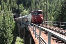 Ingyen vonatozhatnak a húsvéti vakációban az öt éven aluli gyermekek