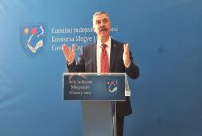 Dan Tănasă szerint grófként viselkedik – megbírságolták a háromszéki tanácselnököt