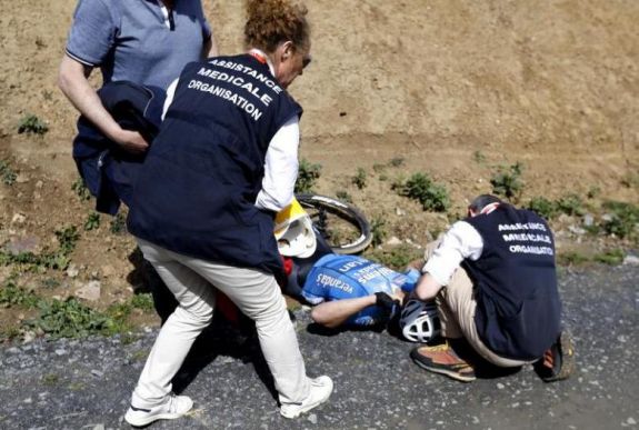 Bukott az országúti kerékpáros, belehalt sérüléseibe