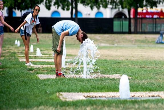 Soha nem volt ilyen meleg április 12-én
