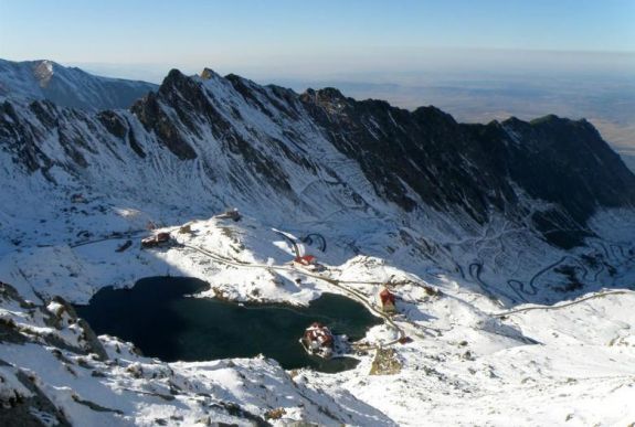 Nem csak napszúrástól, lavinától is tarthatnak a május 1-én kirándulók