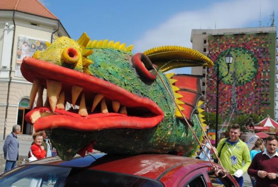 A román-magyar együttműködés jegyében nyitották meg a Szent György Napokat