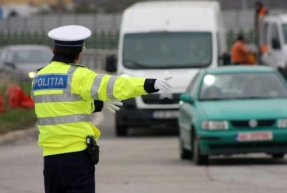Kitettek magukért a rendőrök szombaton – kilencezer büntetés a közutakon