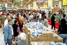 Jelentősen megnyirbálta a fizetések vásárlóerejét a növekvő infláció