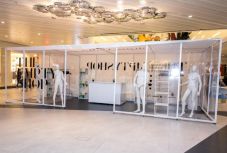 Bukarestben megnyílt az első Üres Bolt