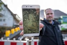 Több ezren hagyták el otthonukat egy világháborús bomba miatt Németországban