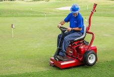 Golfpálya-karbantartókat alkalmaz Maros megyében egy holland cég