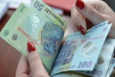 Facebookon is megmutatta: megduplázódott egy kolozsvári orvos fizetése