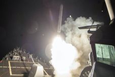 Washington katonai csapást mért szíriai célpontokra, Moszkva ideges (percről percre)