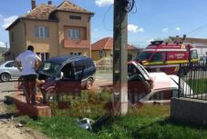 FRISSÍTVE: Heten sérültek meg a figyelmetlenül kanyarodó sofőr miatt