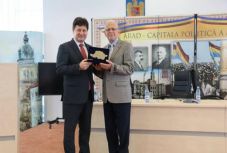 Arad kulturális nagykövetévé nevezték ki Puskel Pétert