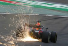 Kínai Nagydíj: Ricciardo győzött, Vettel lemaradt