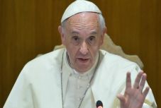 Ezt mondta a szíriai légicsapás kapcsán Ferenc pápa