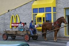Kilencmilliárd lejt költöttünk tavaly vendéglőkben, a legtöbb pénzt gyorséttermekben