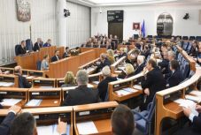 Magyarország szövetségese is eleget tett Brüsszel akaratának