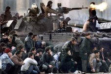 FRISSÍTVE: Diverziókeltéssel is vádolják Ion Iliescu volt államfőt