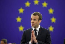 Macron: Európát lenyűgözte az illiberalizmus
