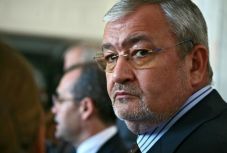 Lecsukná Sebastian Vlădescu volt pénzügyminisztert a DNA