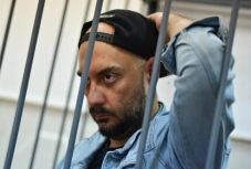 Meghosszabbították a háziőrizetét, nem mehet Cannes-ba az orosz rendező