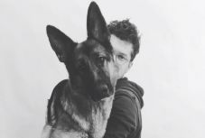 Todor Tamás képzőművésszel néztük meg Kolozsváron kiállított „személyes tájképeit”