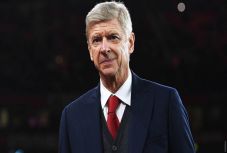 22 év után távozik az Arsenal kispadjáról Arsene Wenger