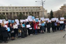 Pénteken is tüntettek az egészségügyben dolgozók 