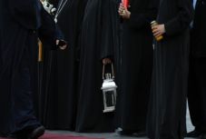 Holtan találtak egy papot egy mély kútban 