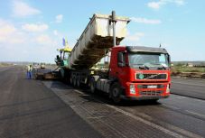  Júniusra befejezik a marosvásárhelyi repülőtér kifutópályájának felújítását