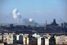 Privatizáció vagy rablógazdálkodás? Eladja a Sidex kombinátot az ArcelorMittal