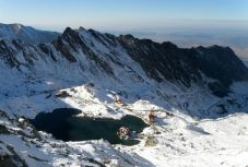 Nem csak napszúrástól, lavinától is tarthatnak a május 1-én kirándulók