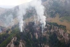 Még füstölög az avar a Krassó-Szörény megyei nemzeti parkban