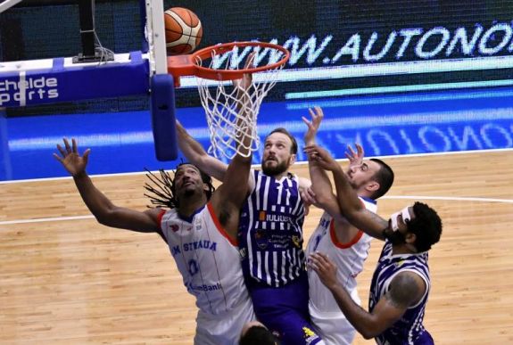 Férfi kosár: Kolozsvár és Nagyszeben már elődöntős