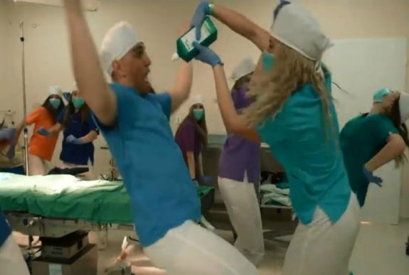 Az egész ország imádja a sepsiszentgyörgyi kórház népnevelő videóját