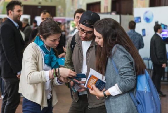 Ebbe az erdélyi városba költöznének legszívesebben a romániai fiatalok