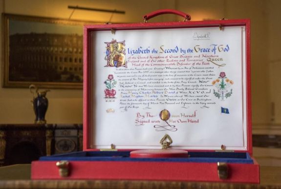 Már csak ez hiányzott ahhoz, hogy Harry és Meghan összeházasodhasson
