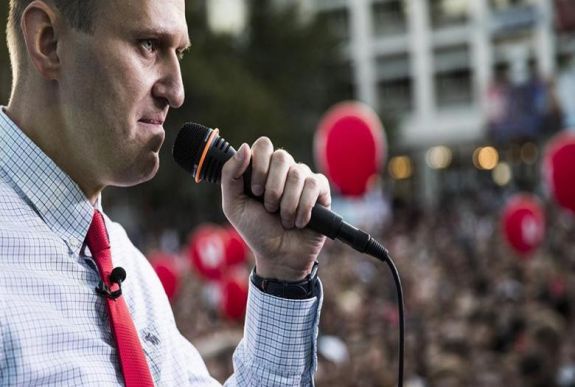 Börtönbe zárják Putyin legerősebb politikai ellenfelét