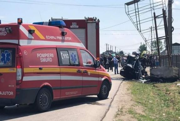 Hárman haltak meg ebben a taxis balesetben