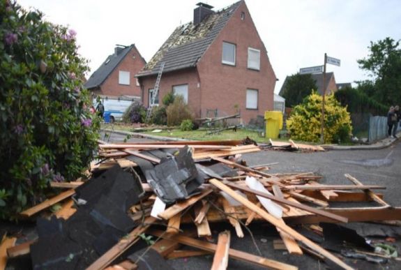 Pusztító erejű tornádó tombolt Németországban