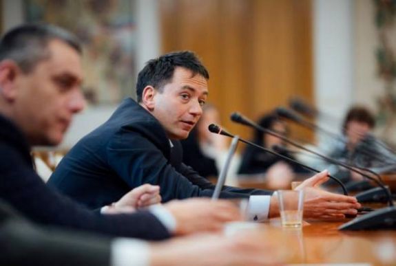 Csoma Botond: vannak törvénysértésre utaló jelek a SRI tevékenységében