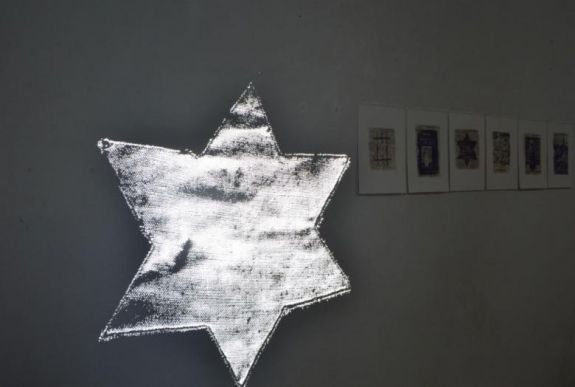 Kolozsváron is bemutatják Az emlékezet jövője, a holokausztra emlékező projekt katalógusát