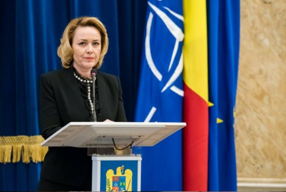 A PSD-ből távozó „piti alakokat” bírálta Carmen Dan belügyminiszter