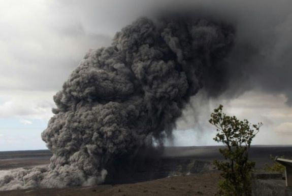 A hawaii Kilauea vulkán hamuját Mikronéziára sodorta a szél